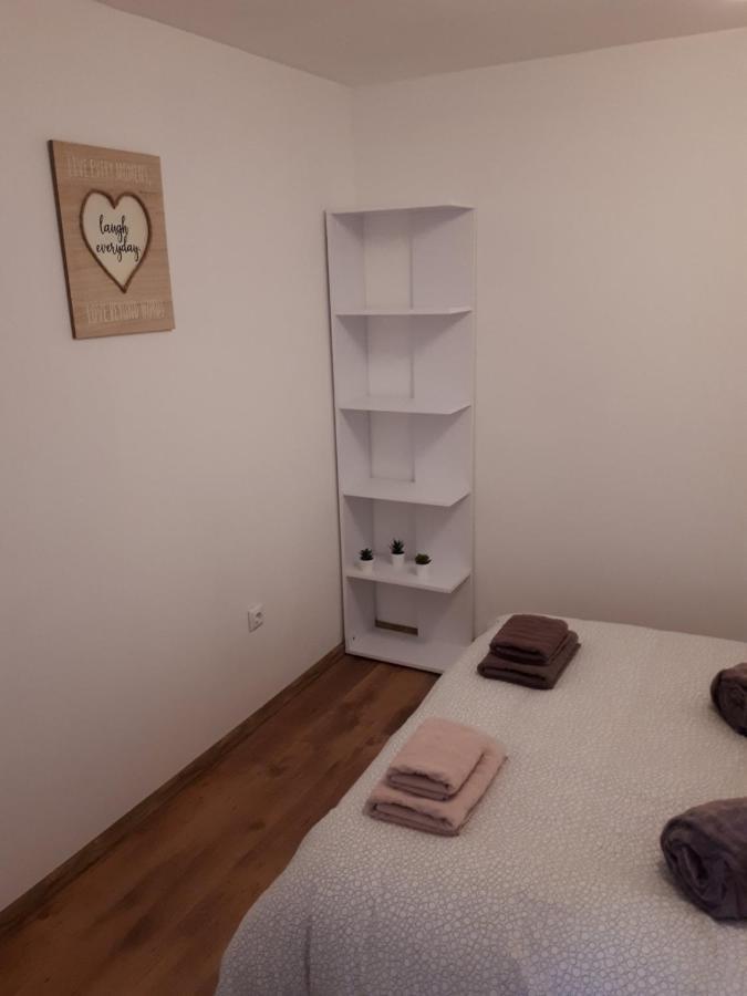 Apartman Ana Slavonski Brod Exteriör bild